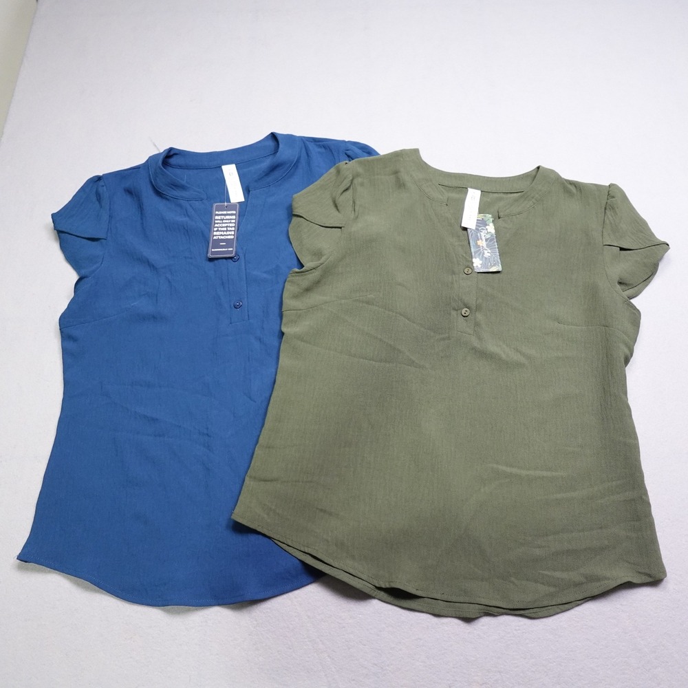 B Blouse Women Medium Blue Green Short Sleeve Split Neck Button Detail lot of 2